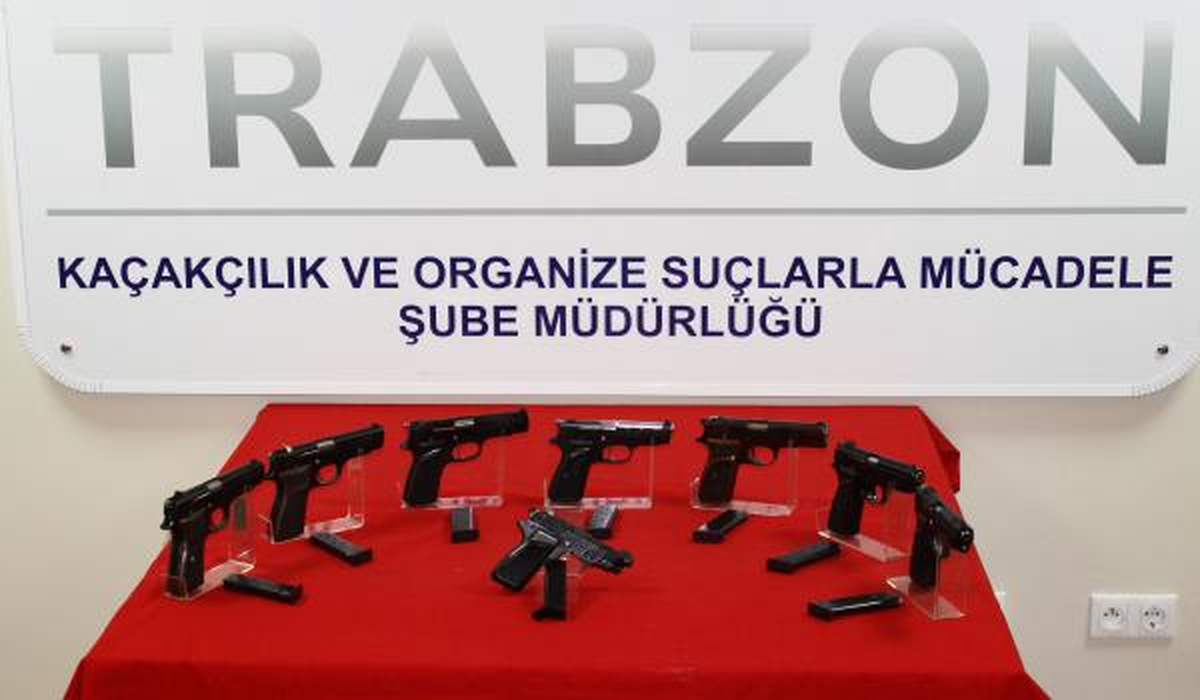 Trabzon\'da El Yapımı 8 Tabanca Ele Geçirildi