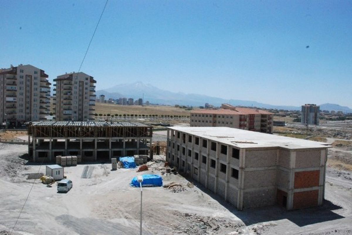 32 Derslikli Okulun İnşaatı Devam Ediyor