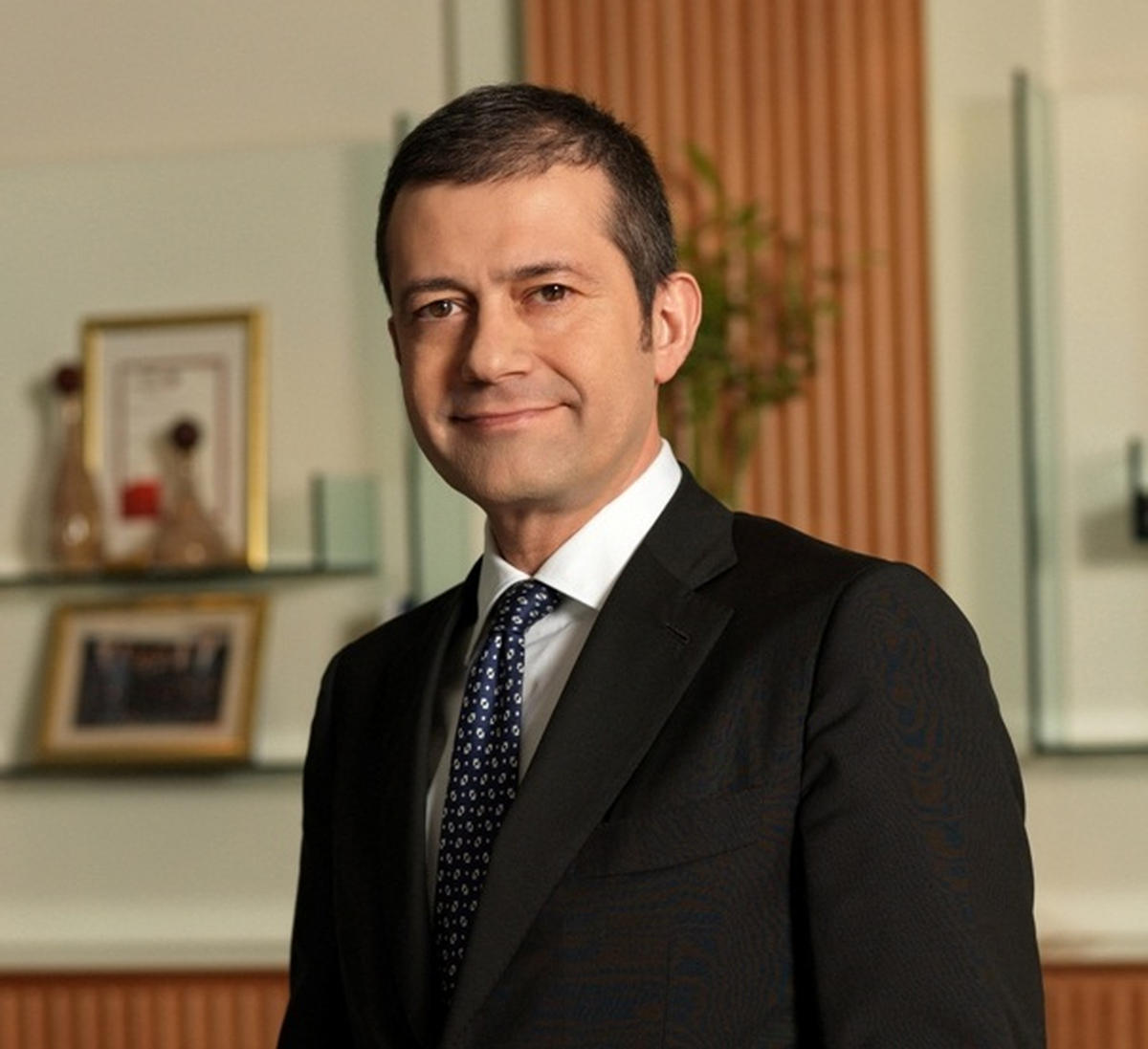Akbank İlk Altı Ayda 1 Milyar 825 Milyon Lira Net Kar Elde Etti