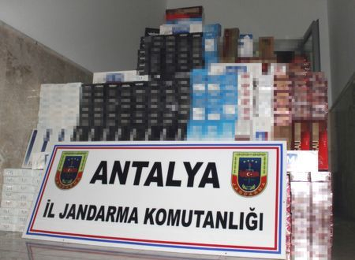 Alanya\'da Kaçak Sigara Operasyonu