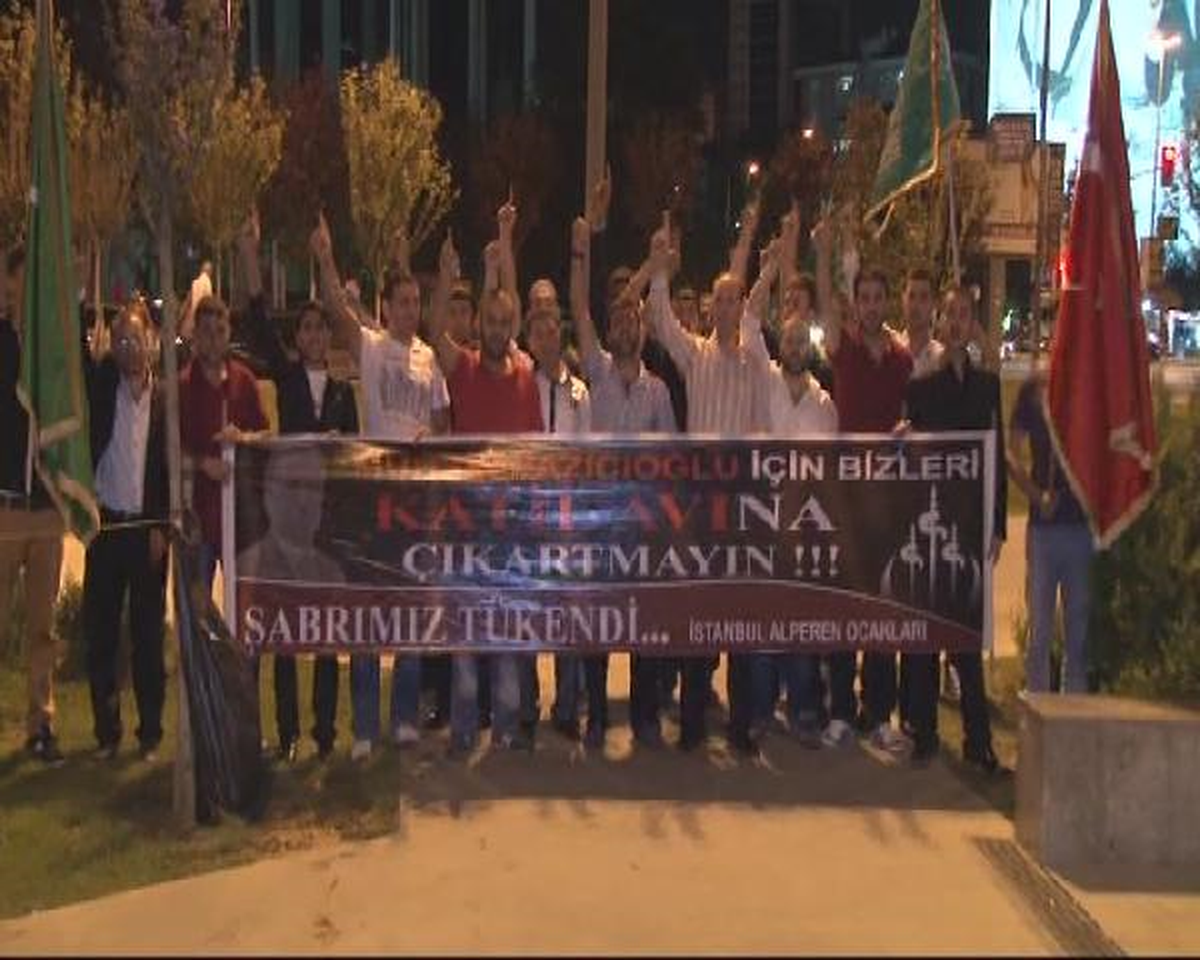 Ataşehir\'de Muhsin Yazıcıoğlu Eylemi