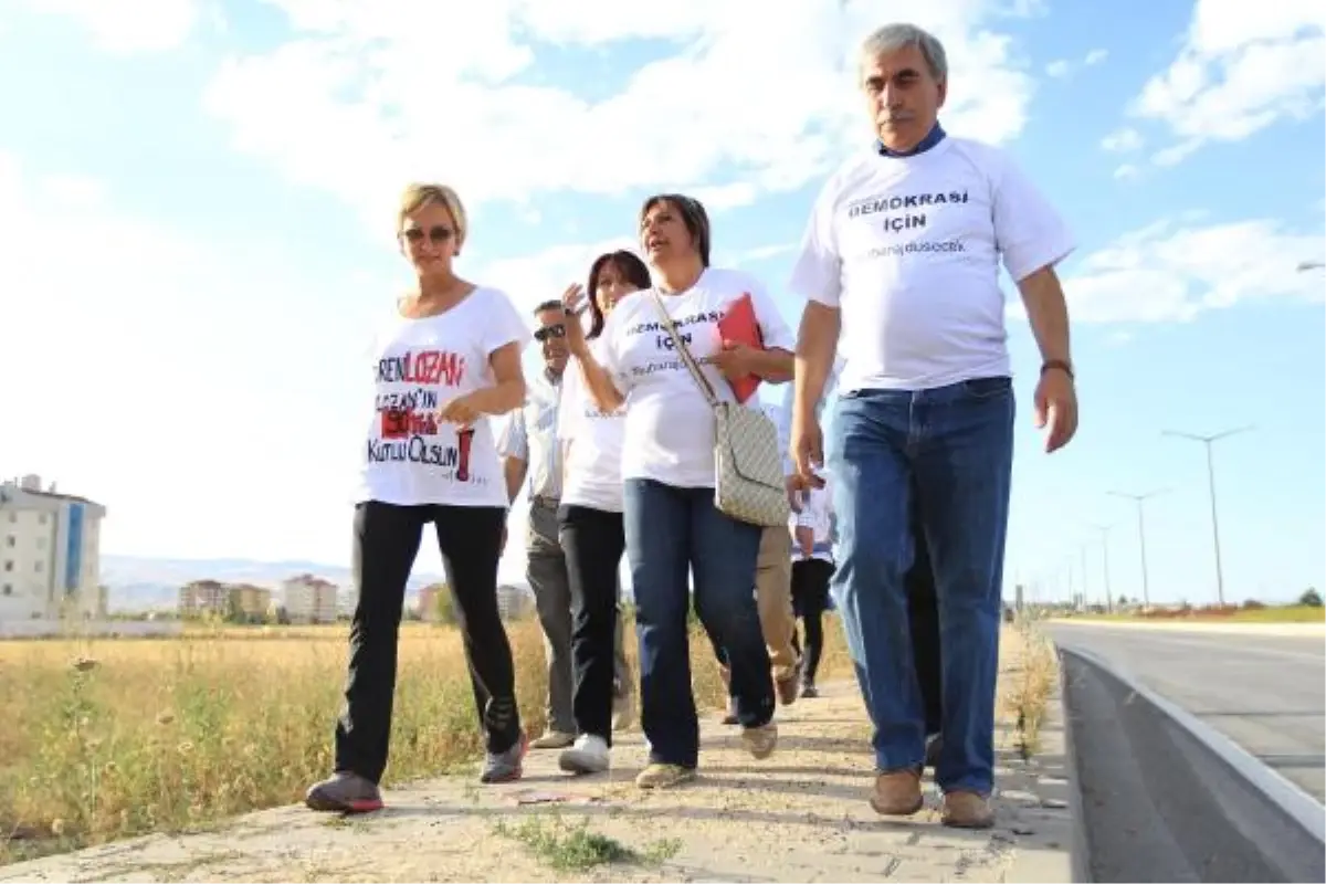 Aylin Kotil: Halkın Demokrasiye İnancı Siyasilerden Daha Çok