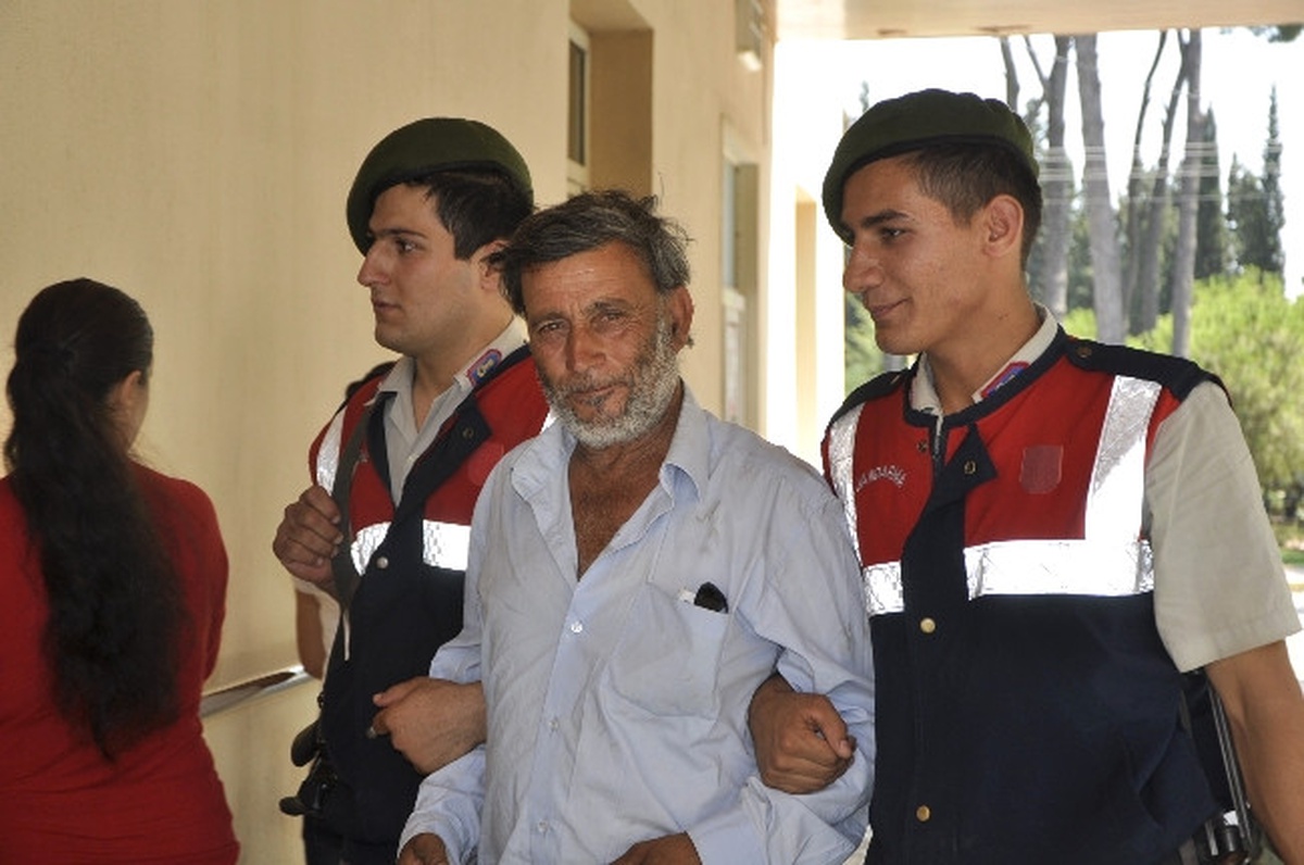 Ayrılmak İsteyen Eşine Hakaret Edince Tutuklandı