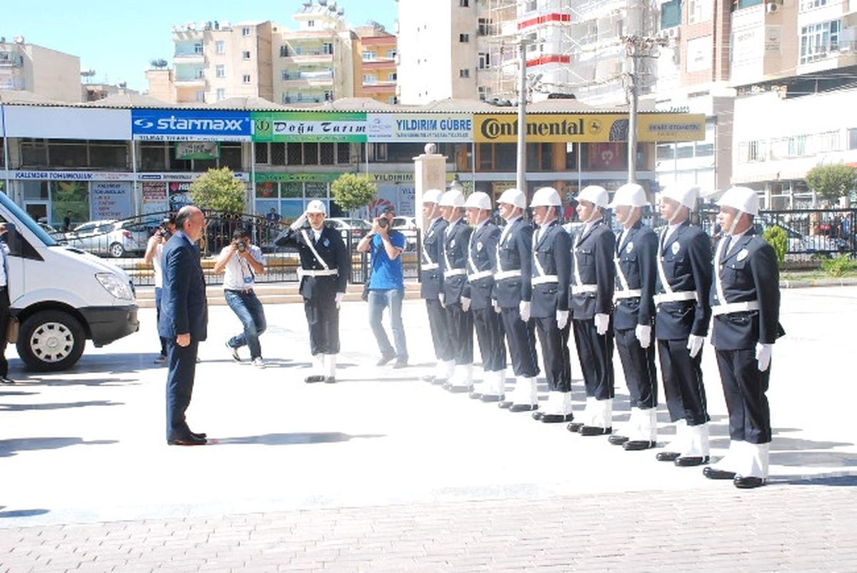 Bakan Müezzinoğlu Vali Güvenç\'i Ziyaret Etti