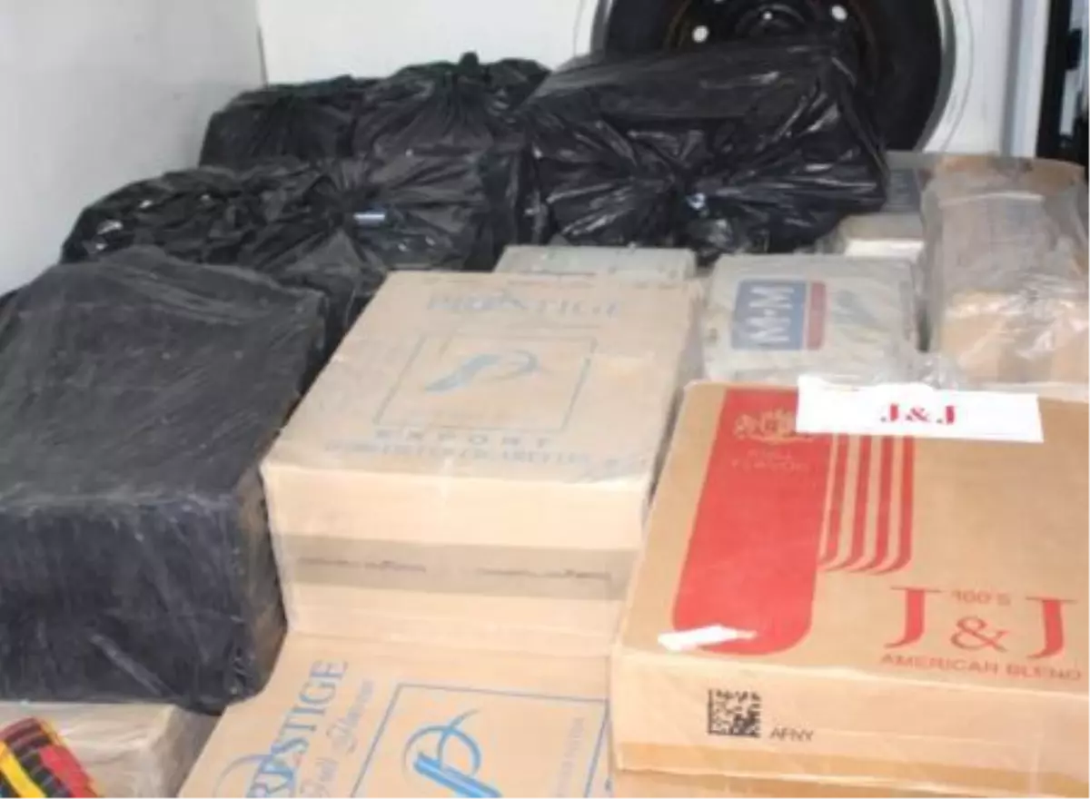 Balçova\'da Kaçak Sigara ve Çay Operasyonu