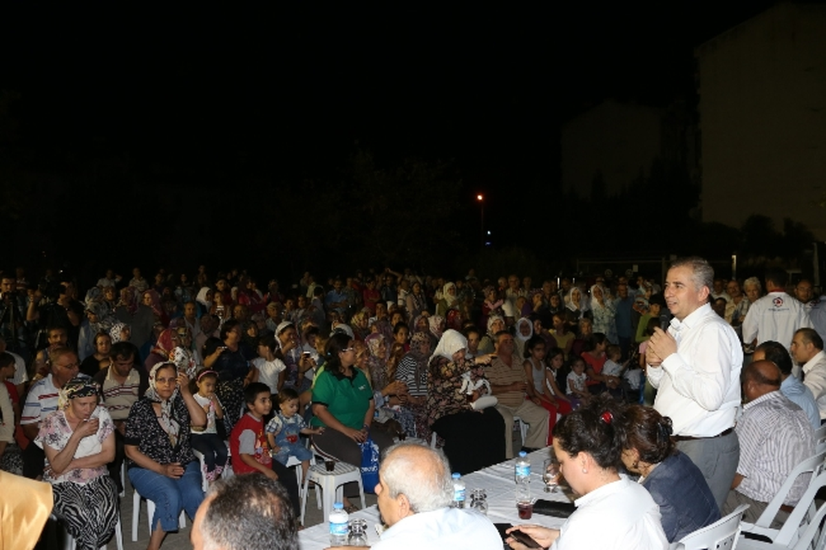 Başkan Zolan, İftar Sonrası Mahalleleri Geziyor