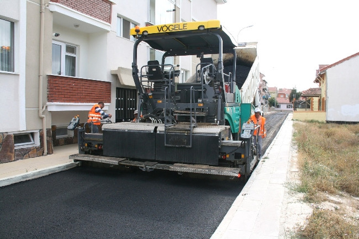 Bozüyük\'te Asfaltlama Çalışmaları