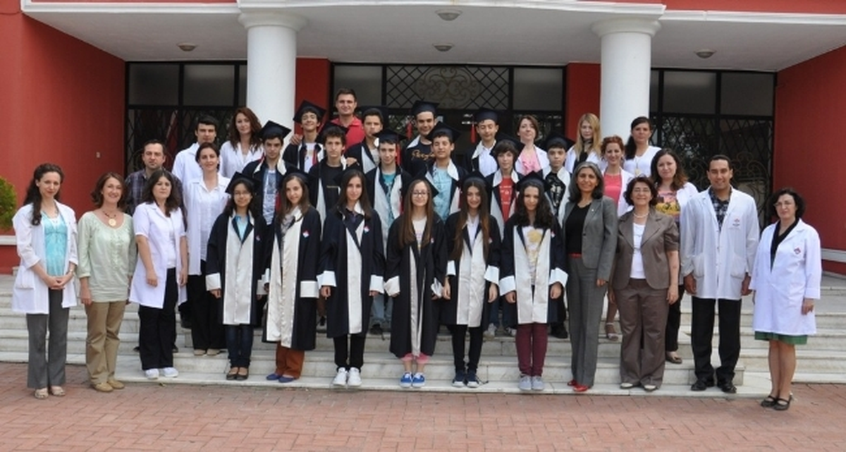 Burhaniye\'de Bahçeşehir Koleji Sbs Körfez Şampiyonu Oldu