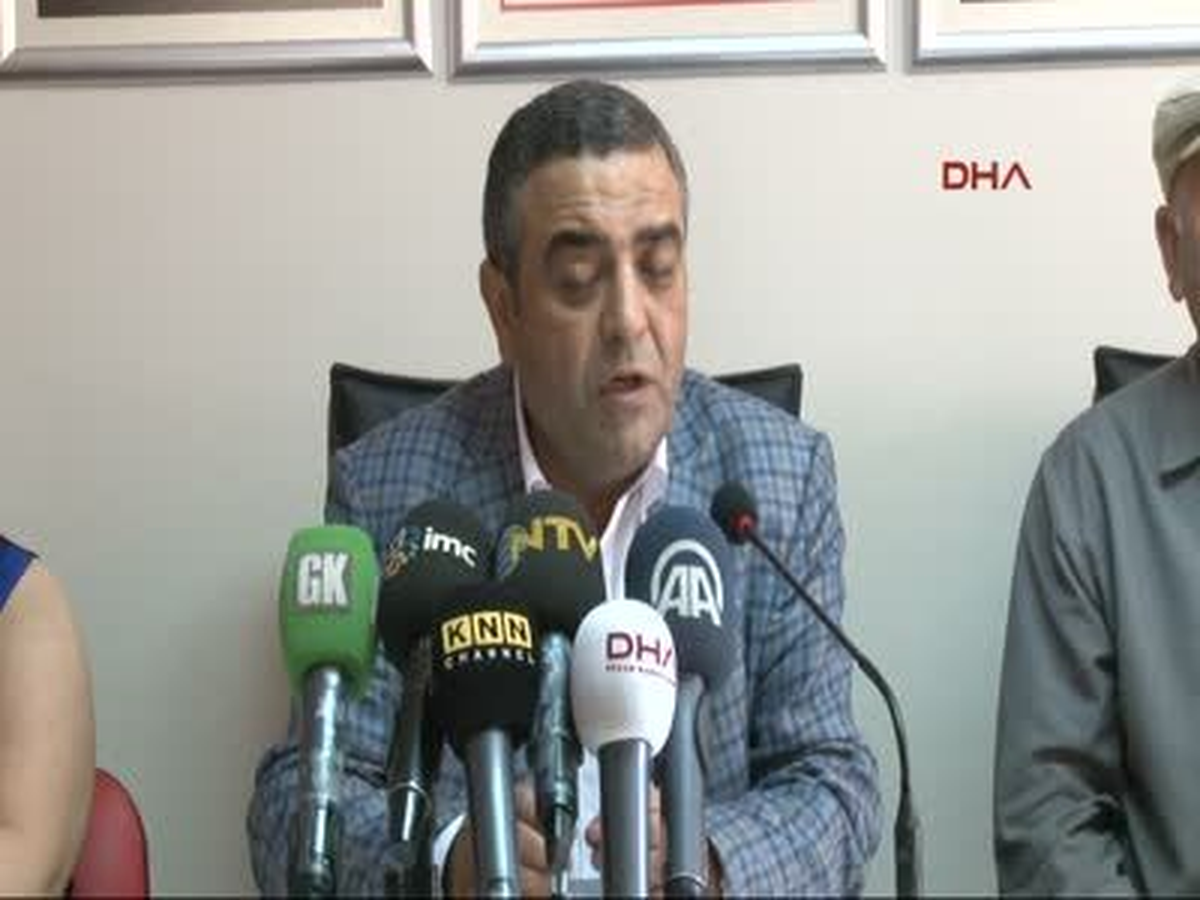CHP\'li Tanrıkulu, Arınç\'a, "Cezaevlerini Gitsin, Ziyaret Etsin ve Orada Öpülecek Çok El Var" Dedi