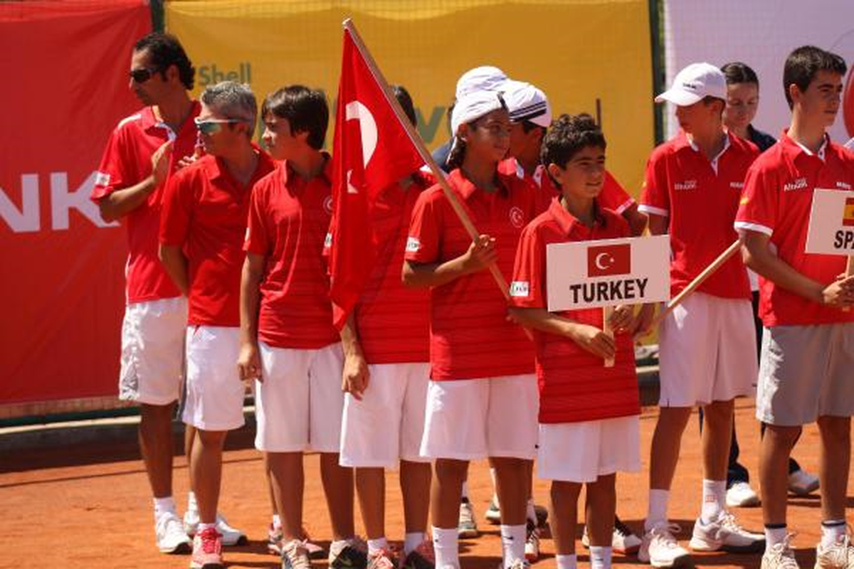 Denizli\'de Tenis Heyecanı