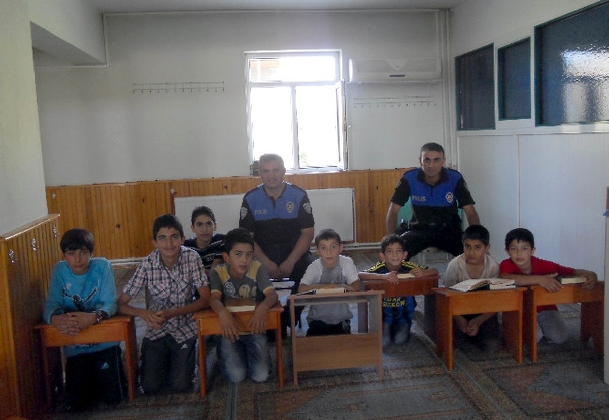 Erzincan Polisi Kuran Kurslarına Seminer