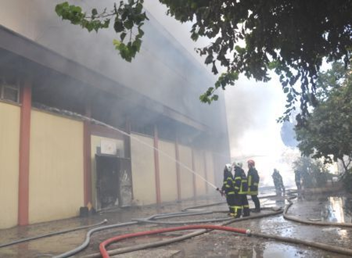 Gaziantep\'teki Fabrika Yangını Tamamen Söndürüldü