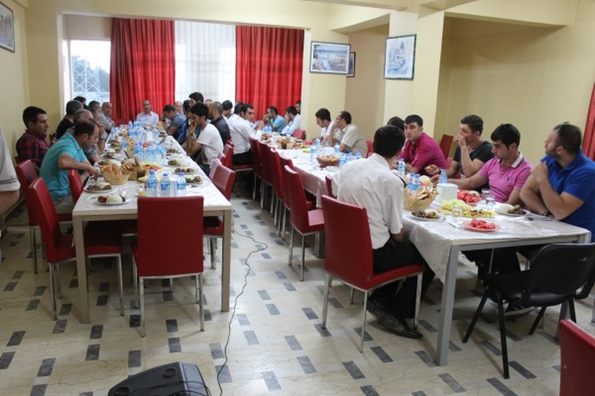 Gençlik Hizmetleri ve Spor İl Müdürlüğü Personeli İftar Yemeği