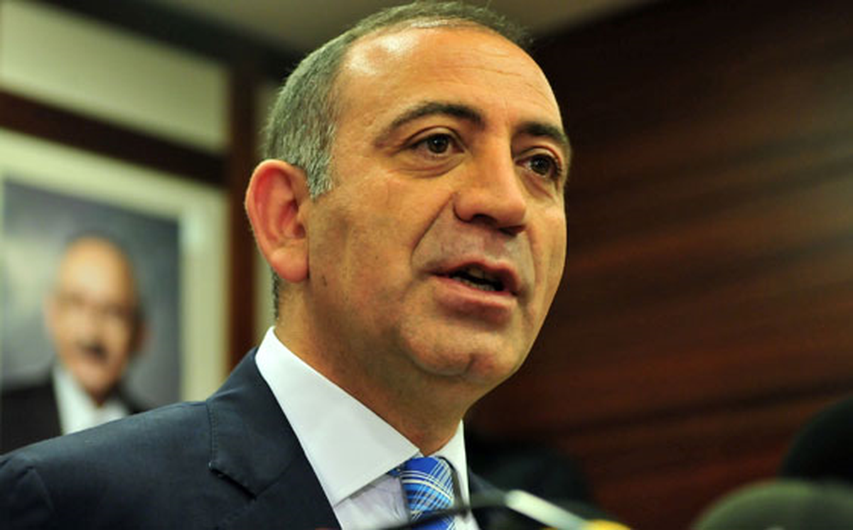 Gürsel Tekin\'den Gözaltılara Tepki