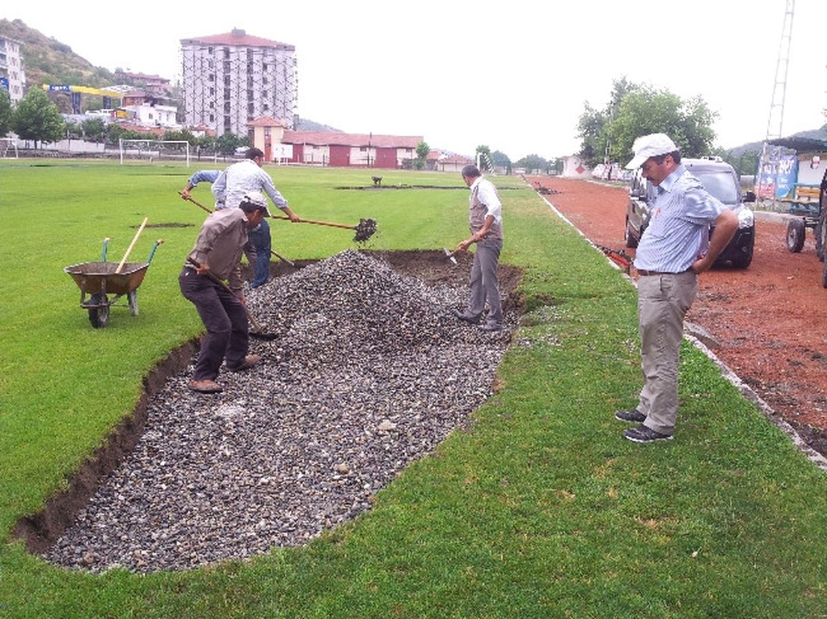 İskilip İlçe Stadyumku Bakıma Alındı