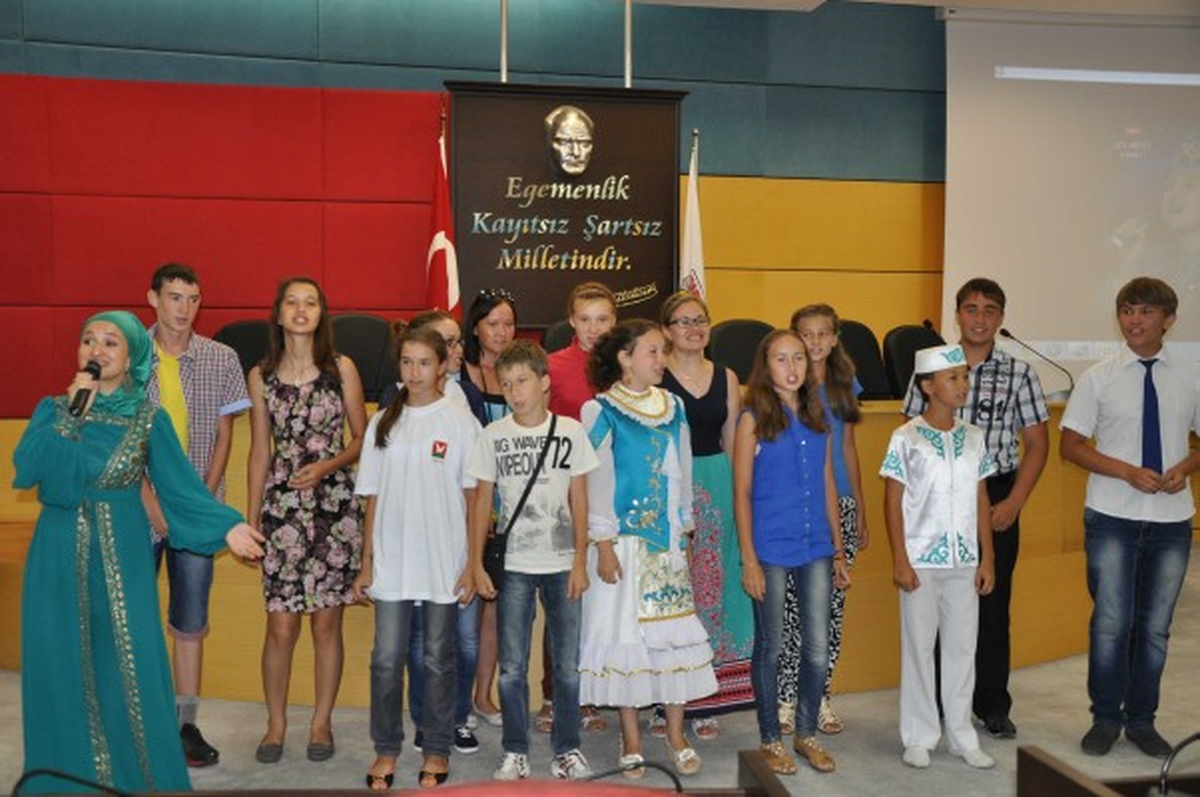 Kardeş Aznakaylı Öğrenciler Tarsus\'ta