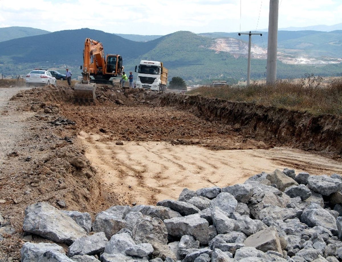 Kavak Osb\'nin Yol Sorunu Çözülüyor