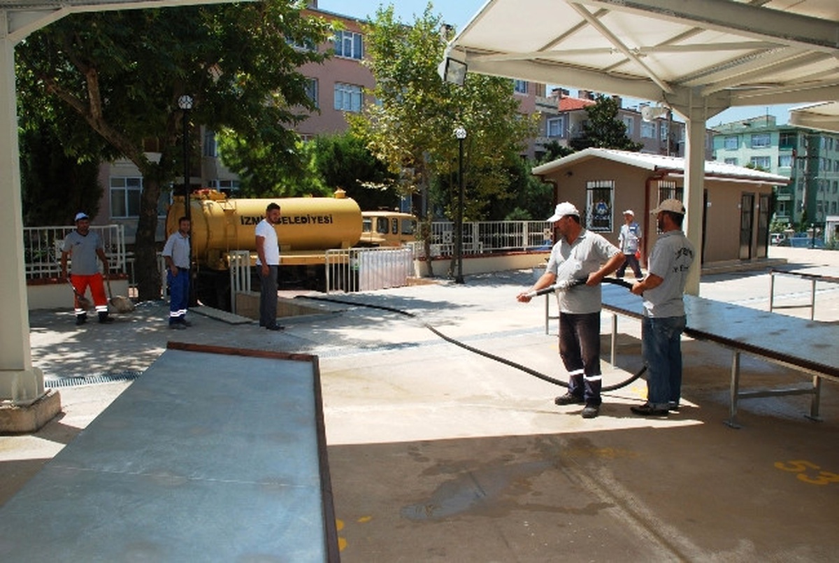 Köylü Pazarı\'nda Hal Ürünü Satılmayacak