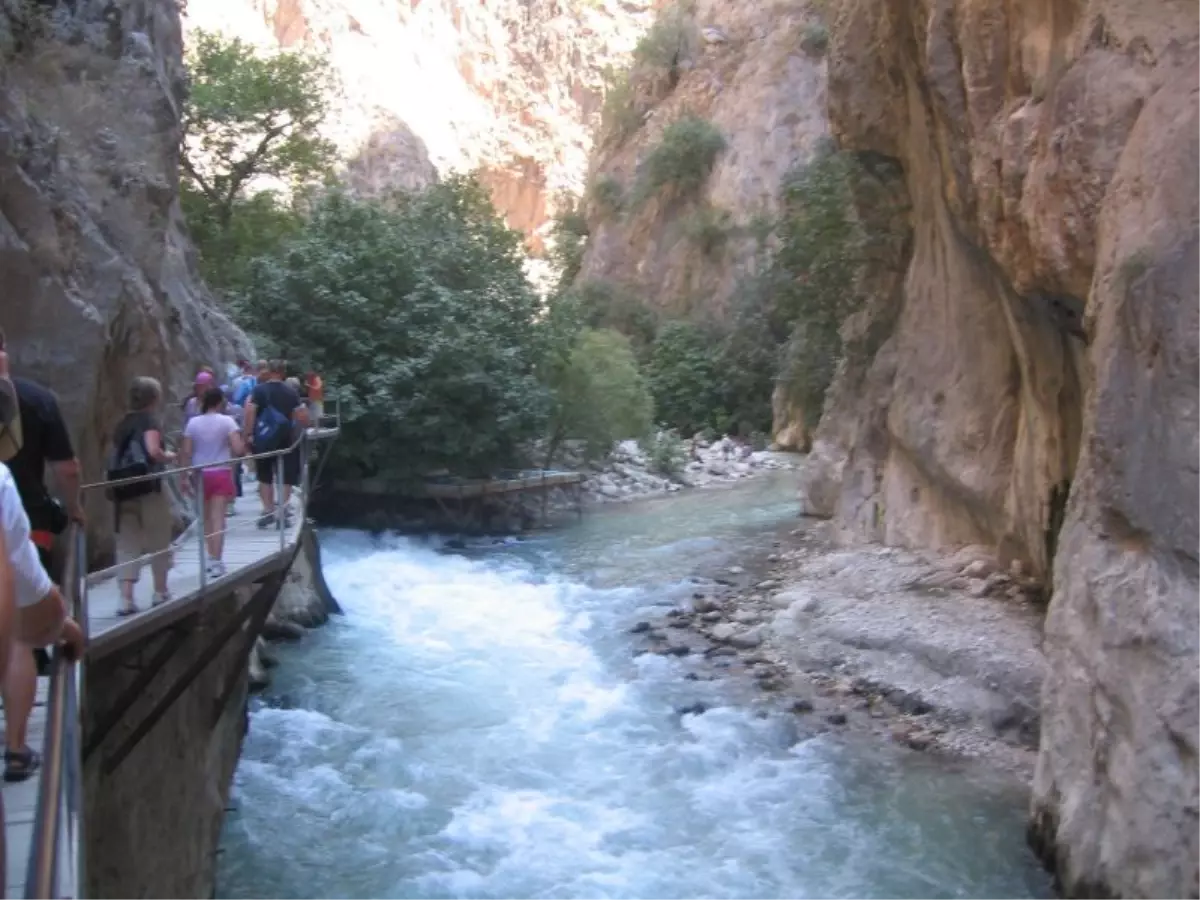 Macera Seven Turistlerin Tercihi Saklıkent Kanyonu