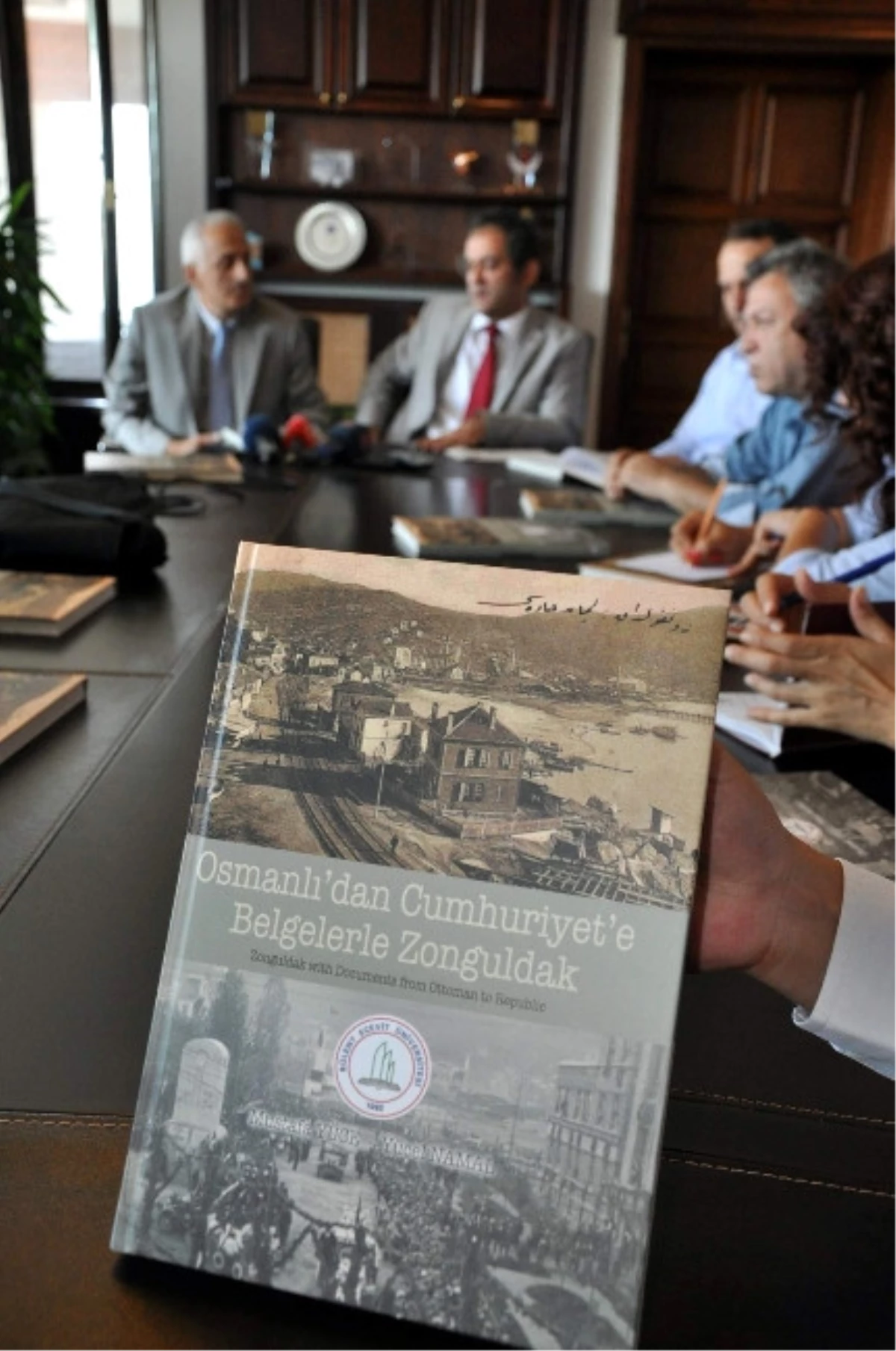 Osmanlı\'dan Cumhuriyete Belgelerle Zonguldak Kitabı Tanıtıldı