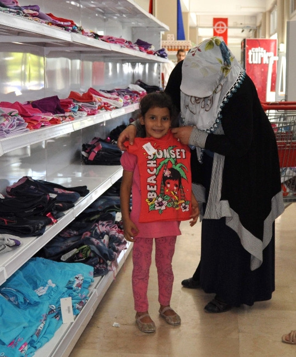 Şahinbey Belediyesi Sosyal Market Müşterilerinin Yüzü Gülüyor