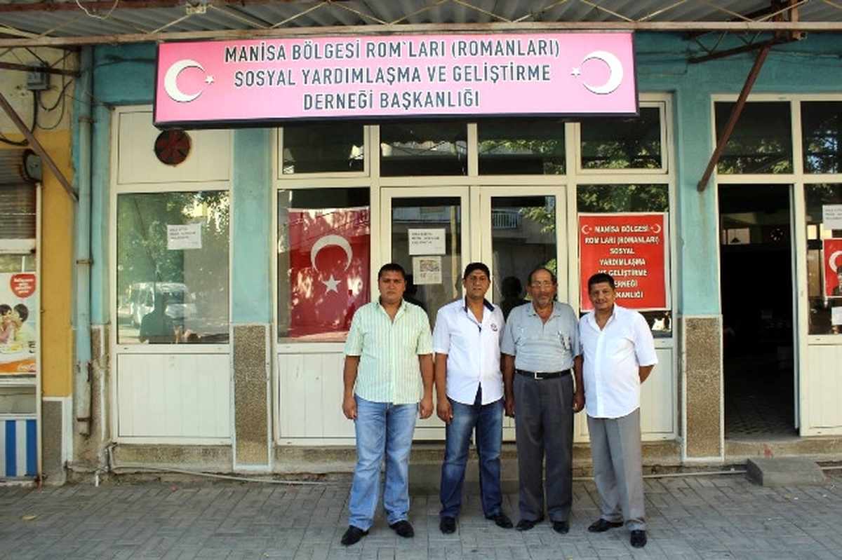 Salihlili Romanlar Kobra Show\'a Çıkacak