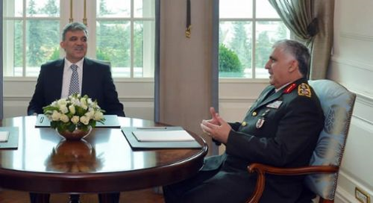 Yeniden /// Cumhurbaşkanı Gül, Orgeneral Özel\'i Kabul Etti