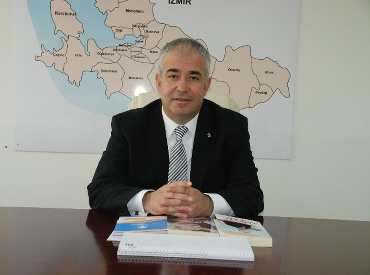 AK Parti İzmir'de 'Gönül Sofrası' Kuruyor