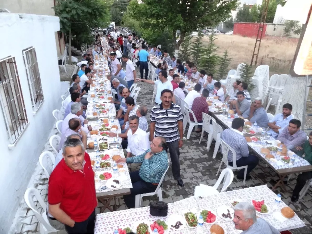 Alagöz\'den, Yazıcıoğlu Anısına İftar