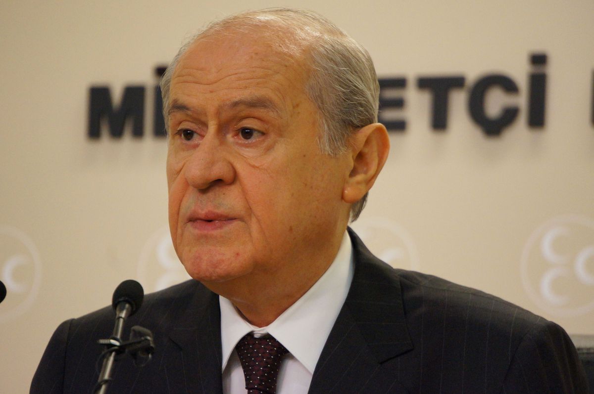 Devlet Bahçeli Ameliyat Oldu