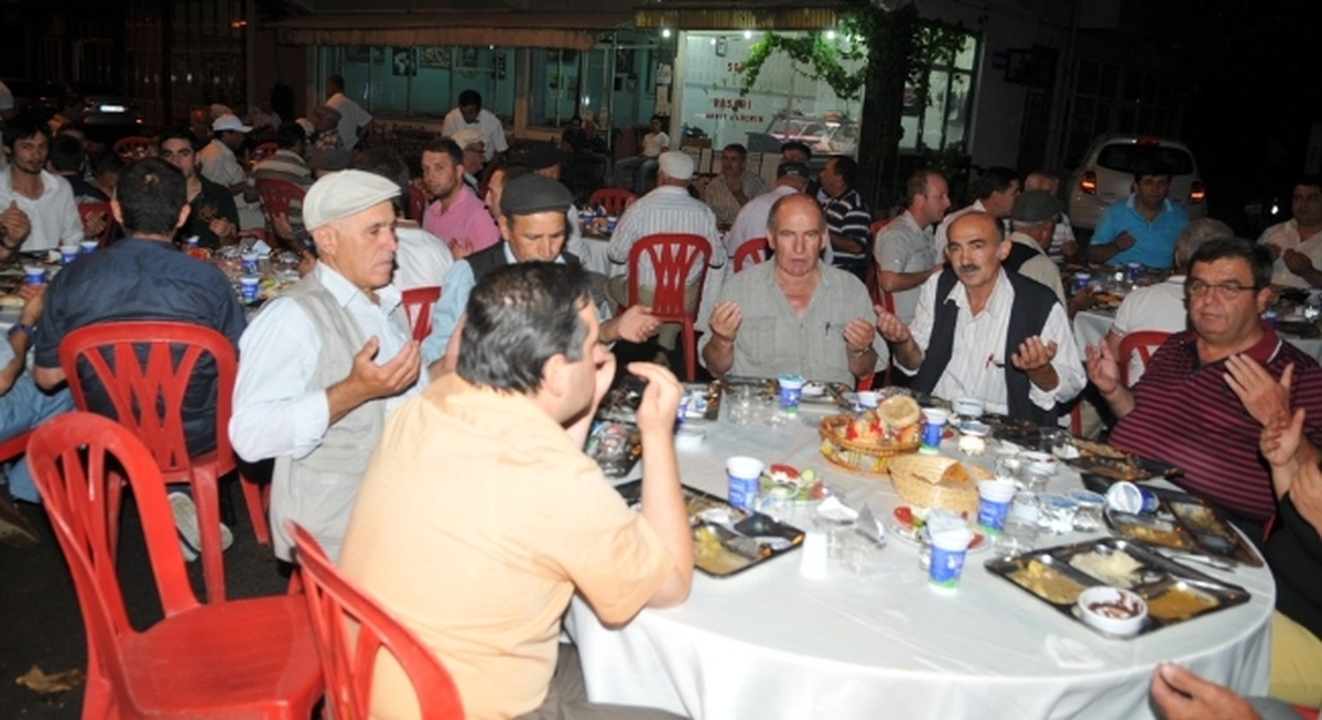 Başkan Bozbey Orucu Yaylacık Halkıyla Açtı