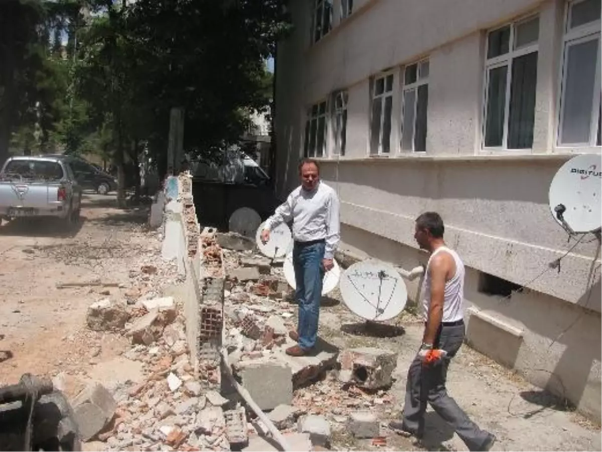 Başkan Dalgıç Hürriyet ve Çiftlikönü Mahallelerinde İncelemelerde Bulundu