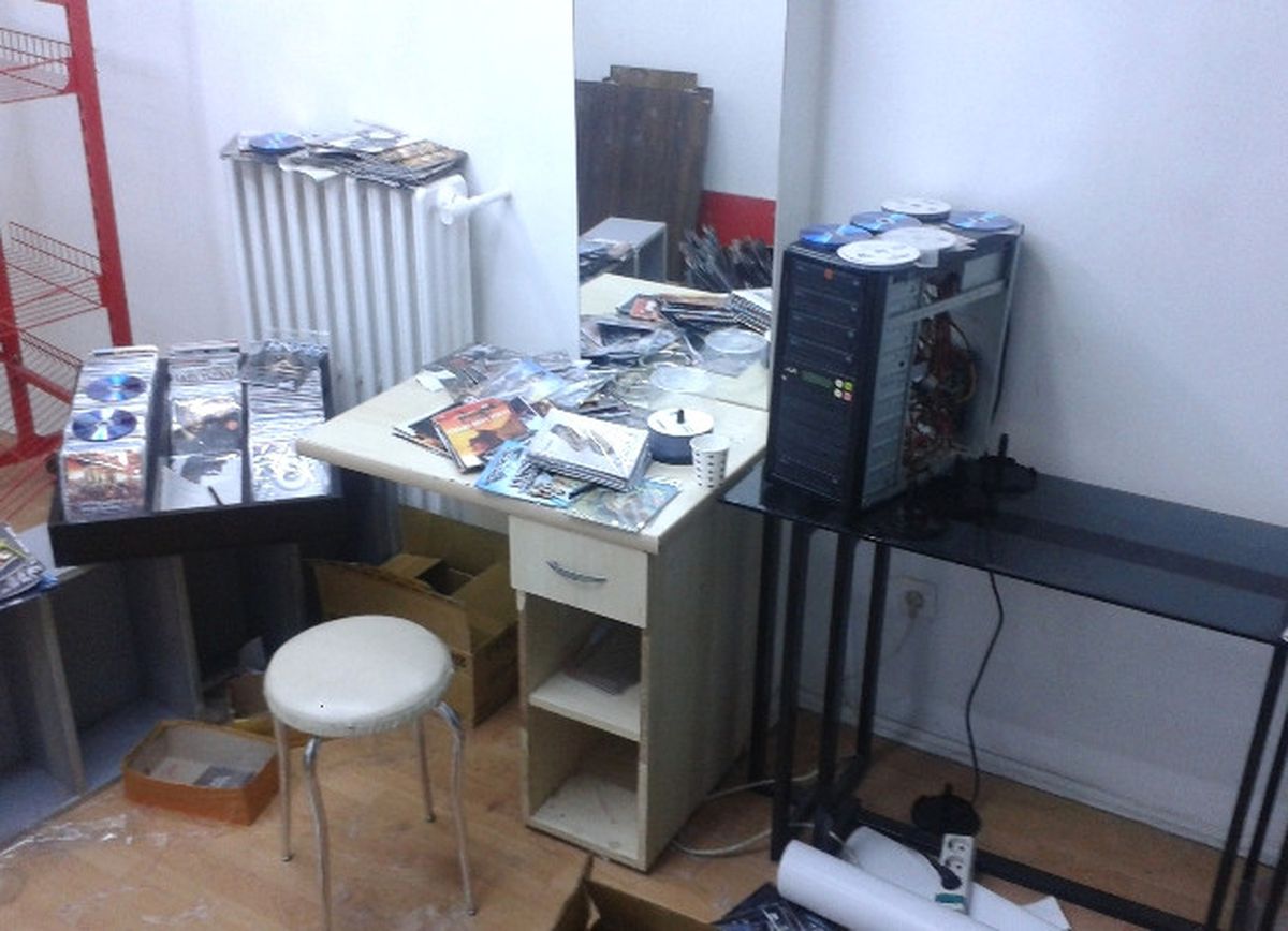Başkentte Korsan Cd Operasyonu