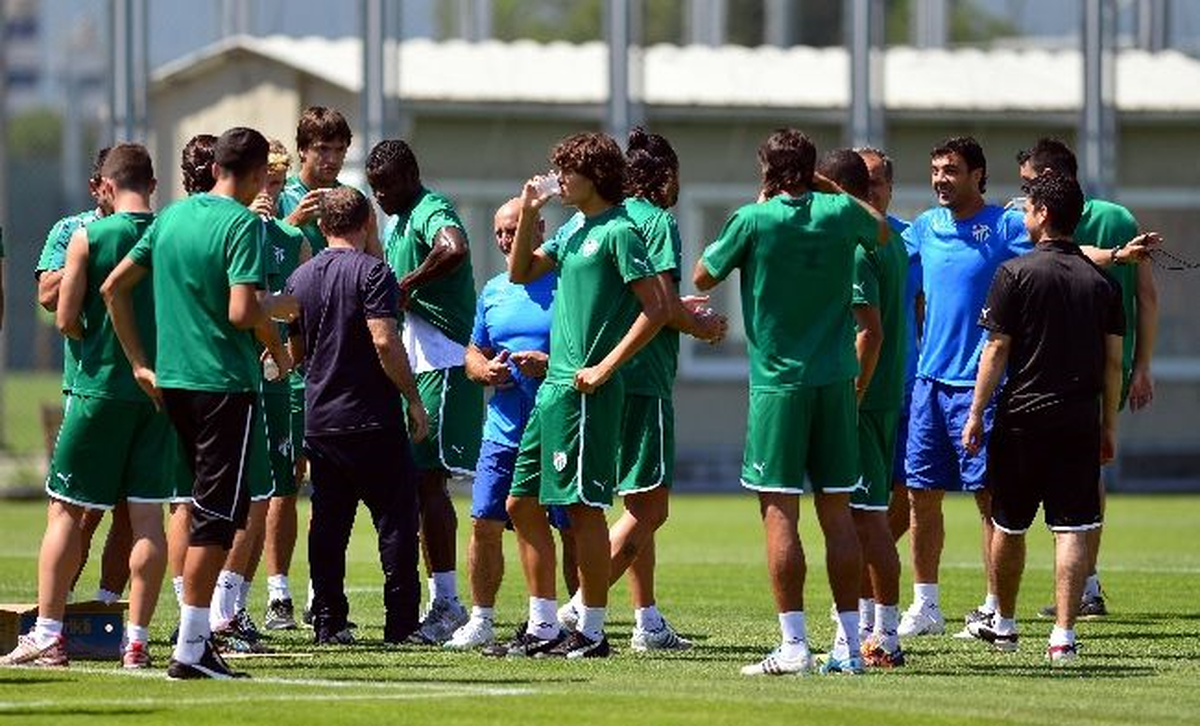 Bursaspor\'un 3\'ncü Ön Eleme Turundaki Rakibi Vojvodina Oldu