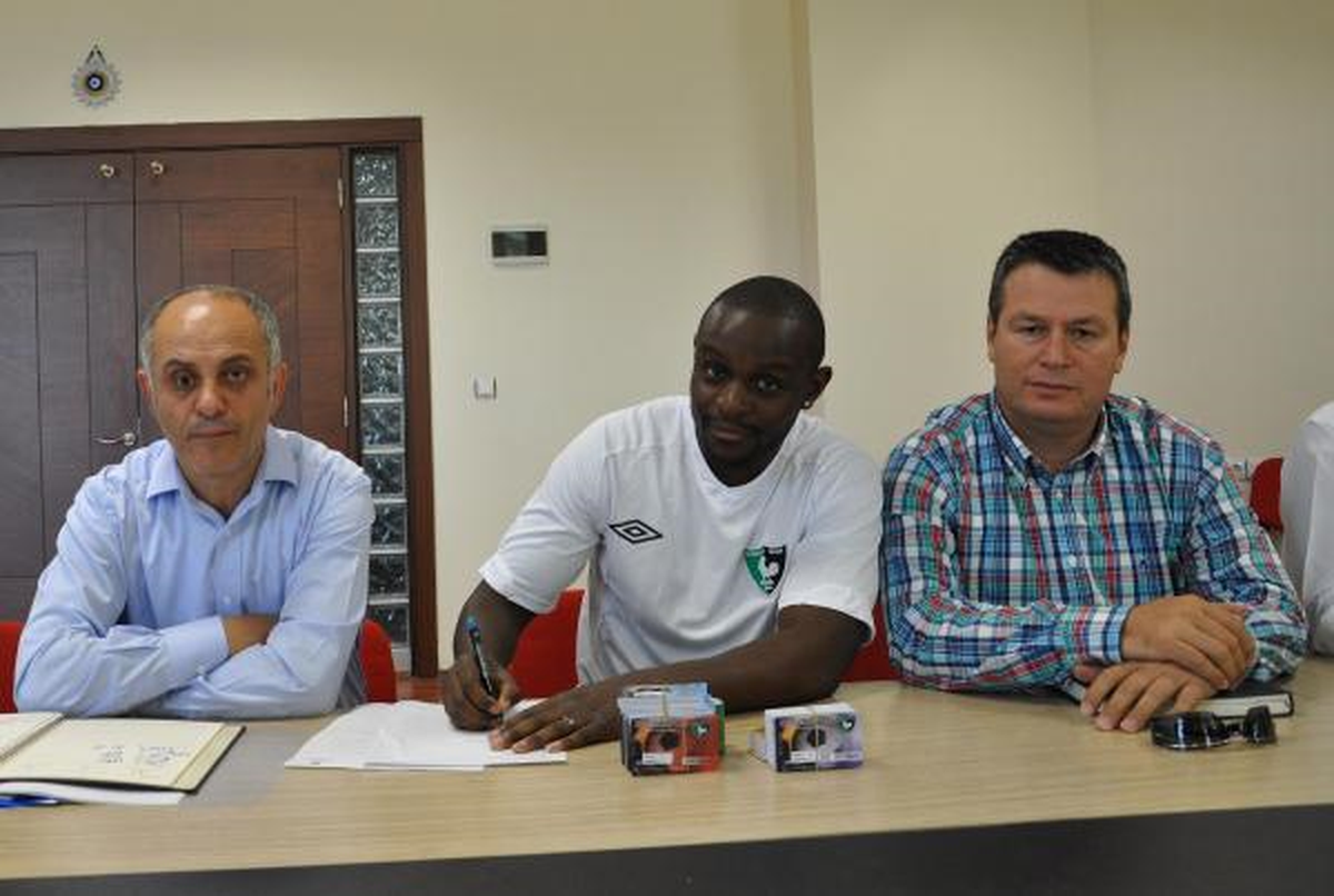 Denizlispor İnkango\'yu Renklerine Bağladı