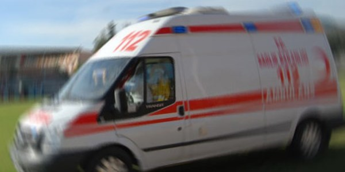 Eski Eşinin Başına Taşla Vurup Hastanelik Etti