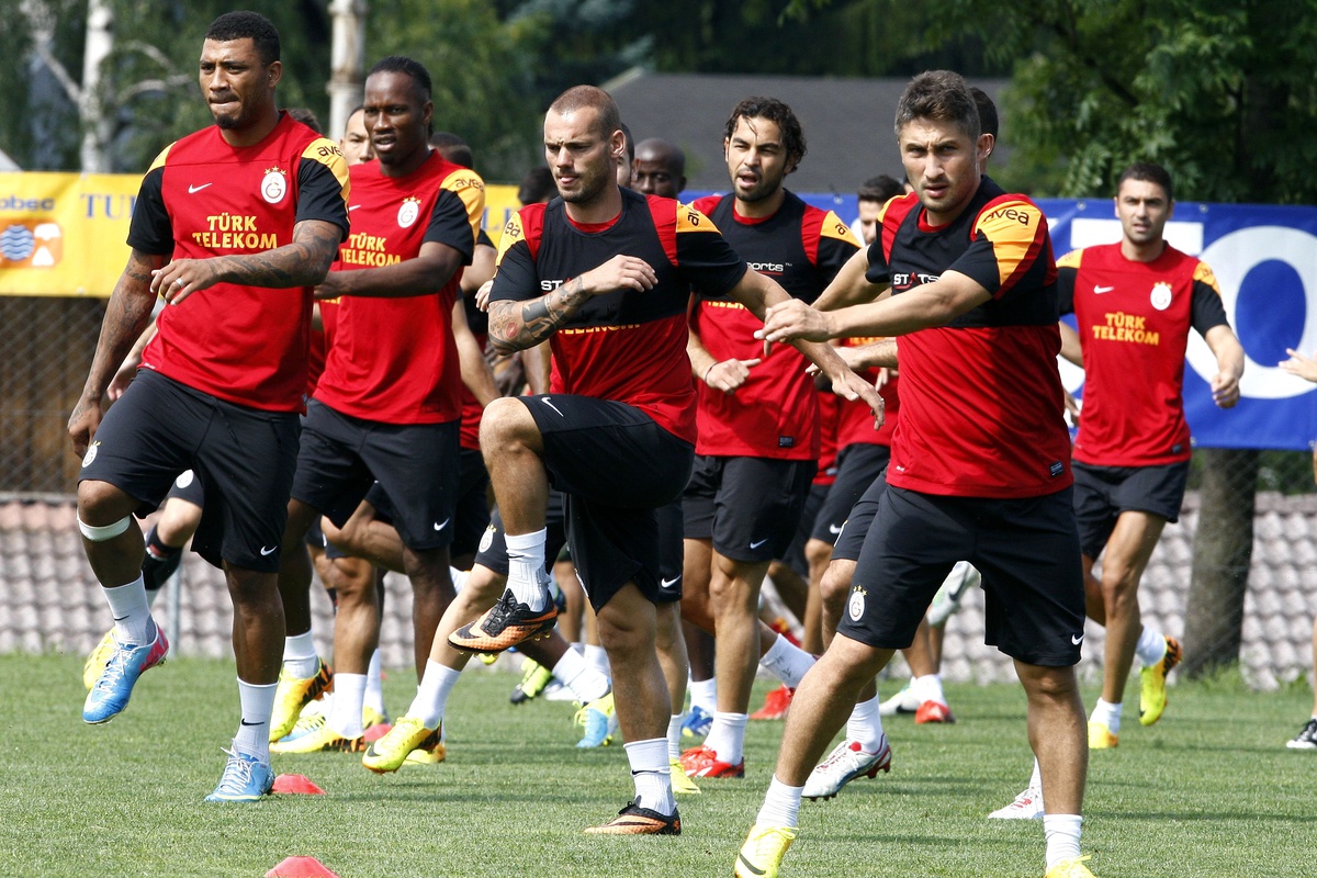 Galatasaray\'da Taktik Çalışma Ağırlık Kazandı
