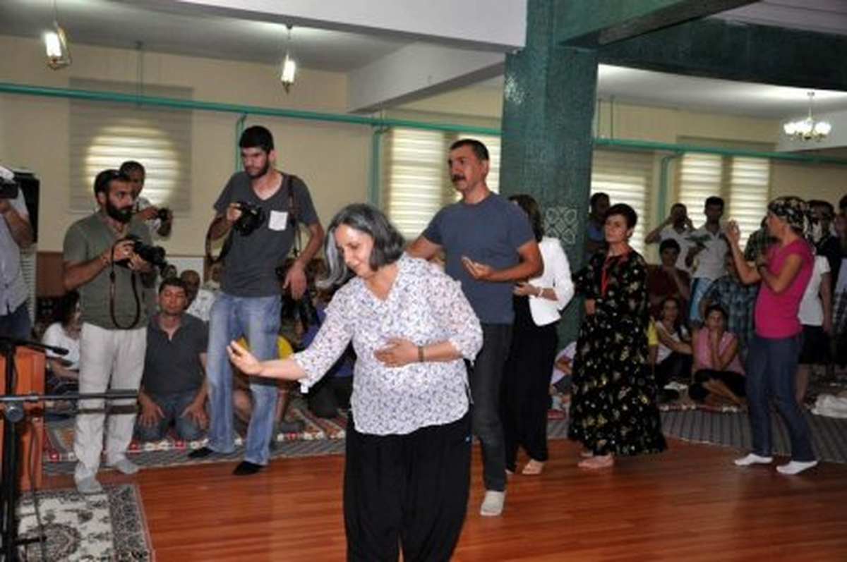 Gülten Kışanak Semah Döndü