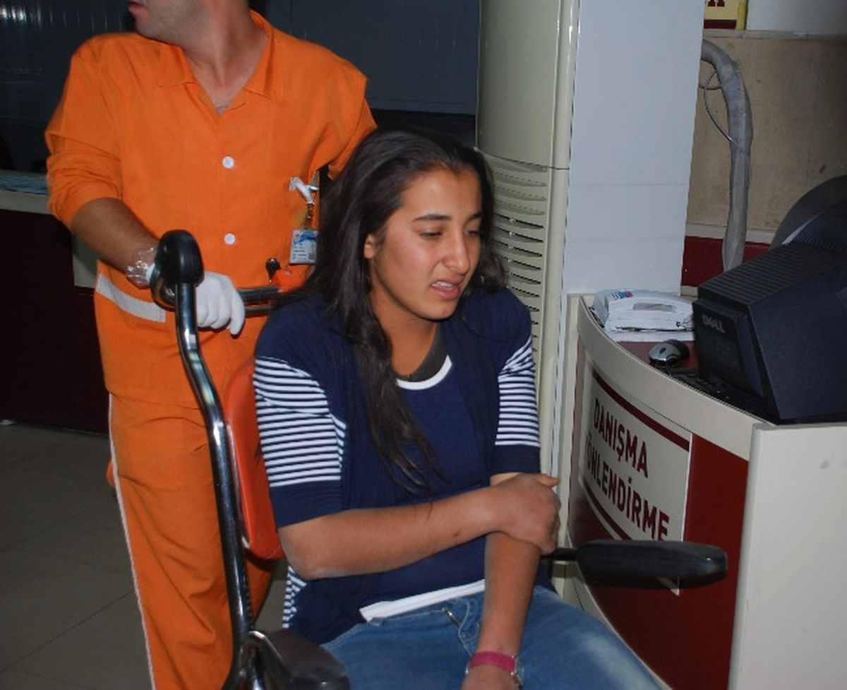 İşçileri Taşıyan Minibüs Takla Attı: 10 Yaralı