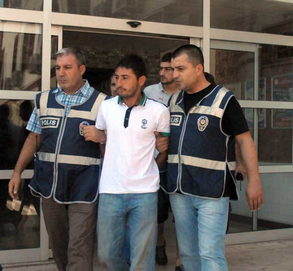 Cezaevi Firarisi Adliyeye Sevk Edildi