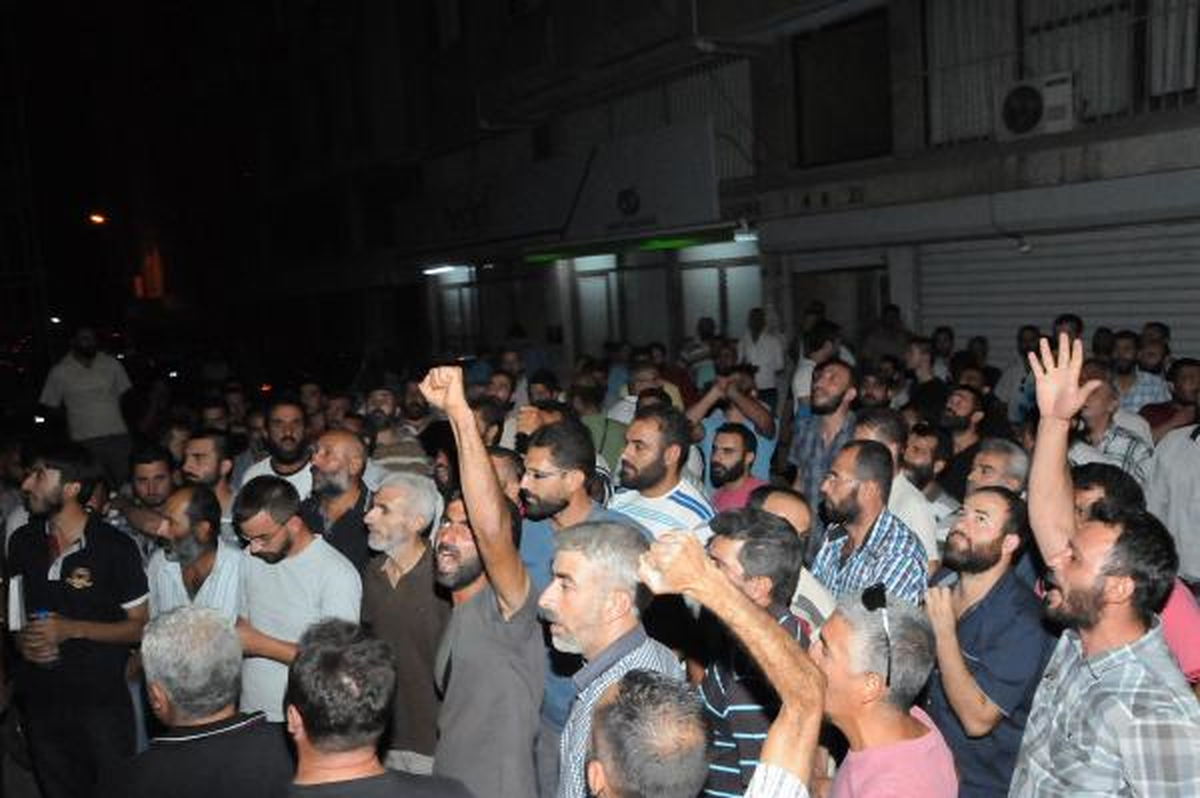 İzmir Büyükşehir\'de 7 Bin 500 İşçi Yarın Greve Çıkacak (3)
