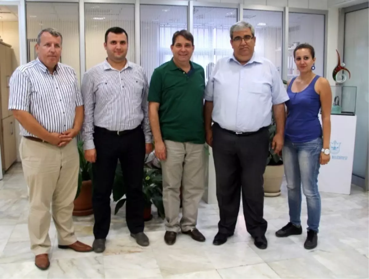 İzmirli Gazetecilerden Yeni Dernek