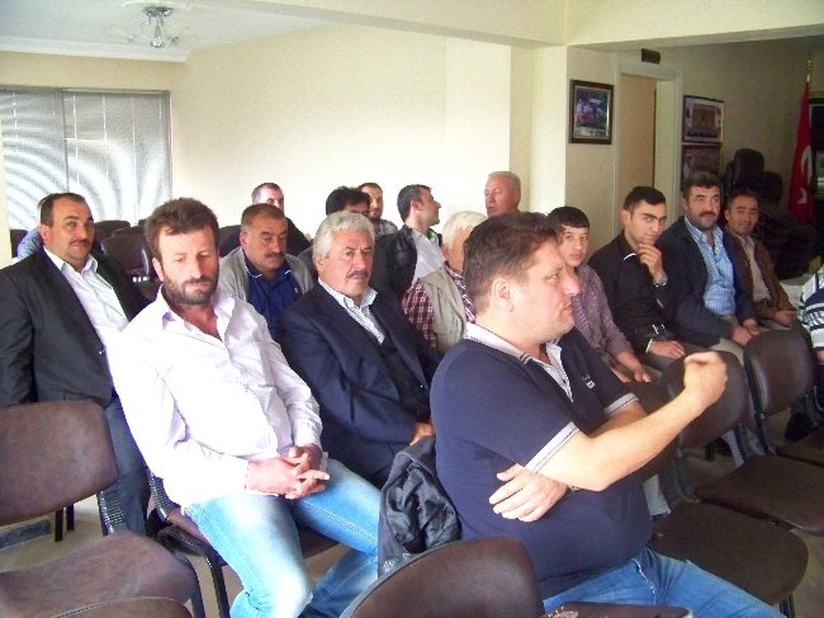 Kumruda "Canlı Hayvan Nakilleri" Bilgilendirme Toplantısı