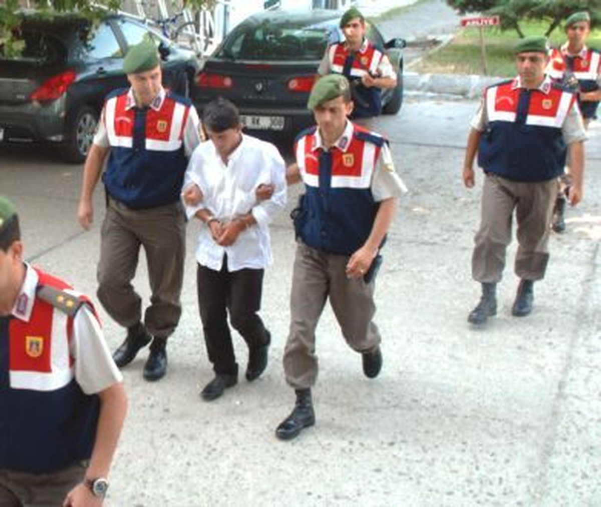 Lapseki\'deki Yazlığında Öldürülen Alman\'ın Cinayet Şüphelisi Yakalandı