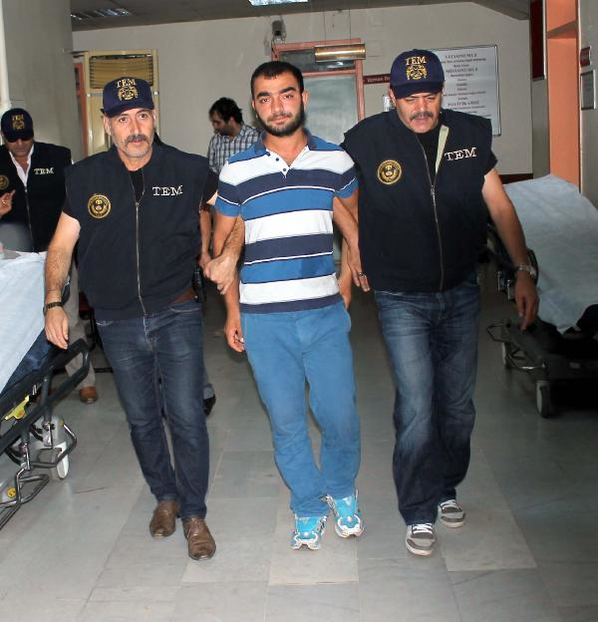 Mersin\'de Molotoflu Saldırı Düzenleyen 2 Kişi Yakalandı