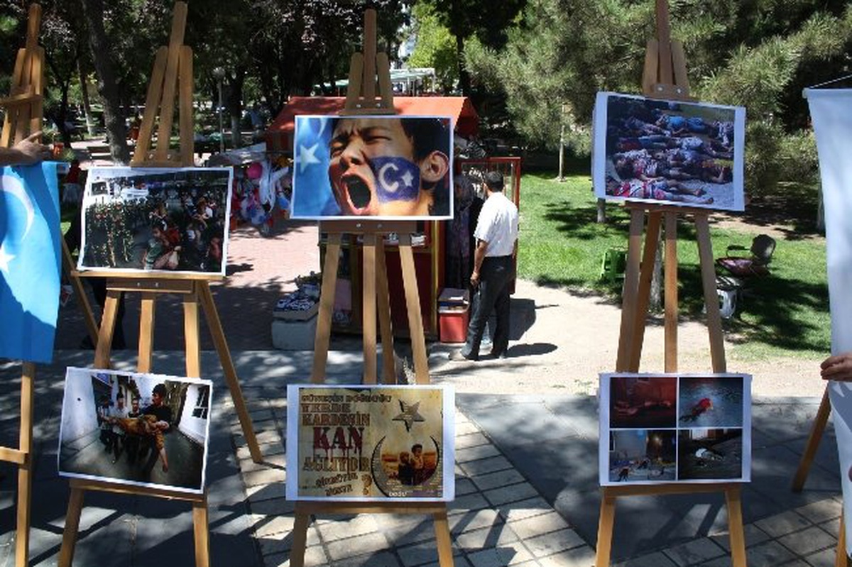 Milli Türk Talebe Birliği Doğu Türkistan\'daki Yaşananlara Tepki Gösterdi