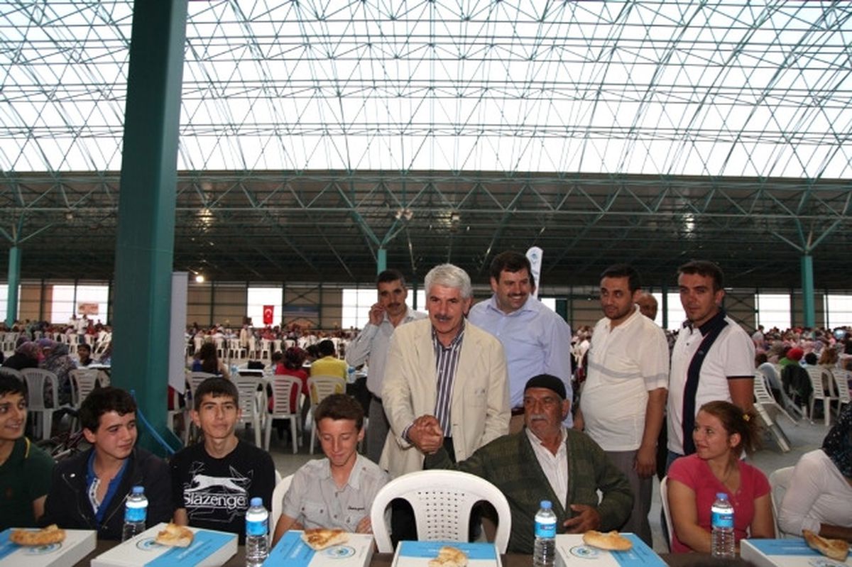 Odunpazarı Belediyesinin İftar Programları Devam Ediyor