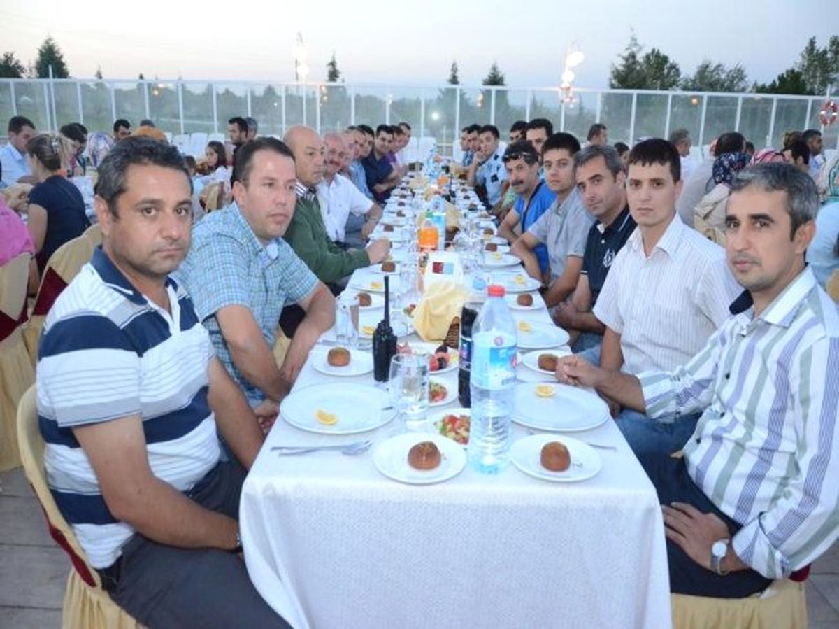 Polisler İftar Yemeğinde Bir Araya Geldi