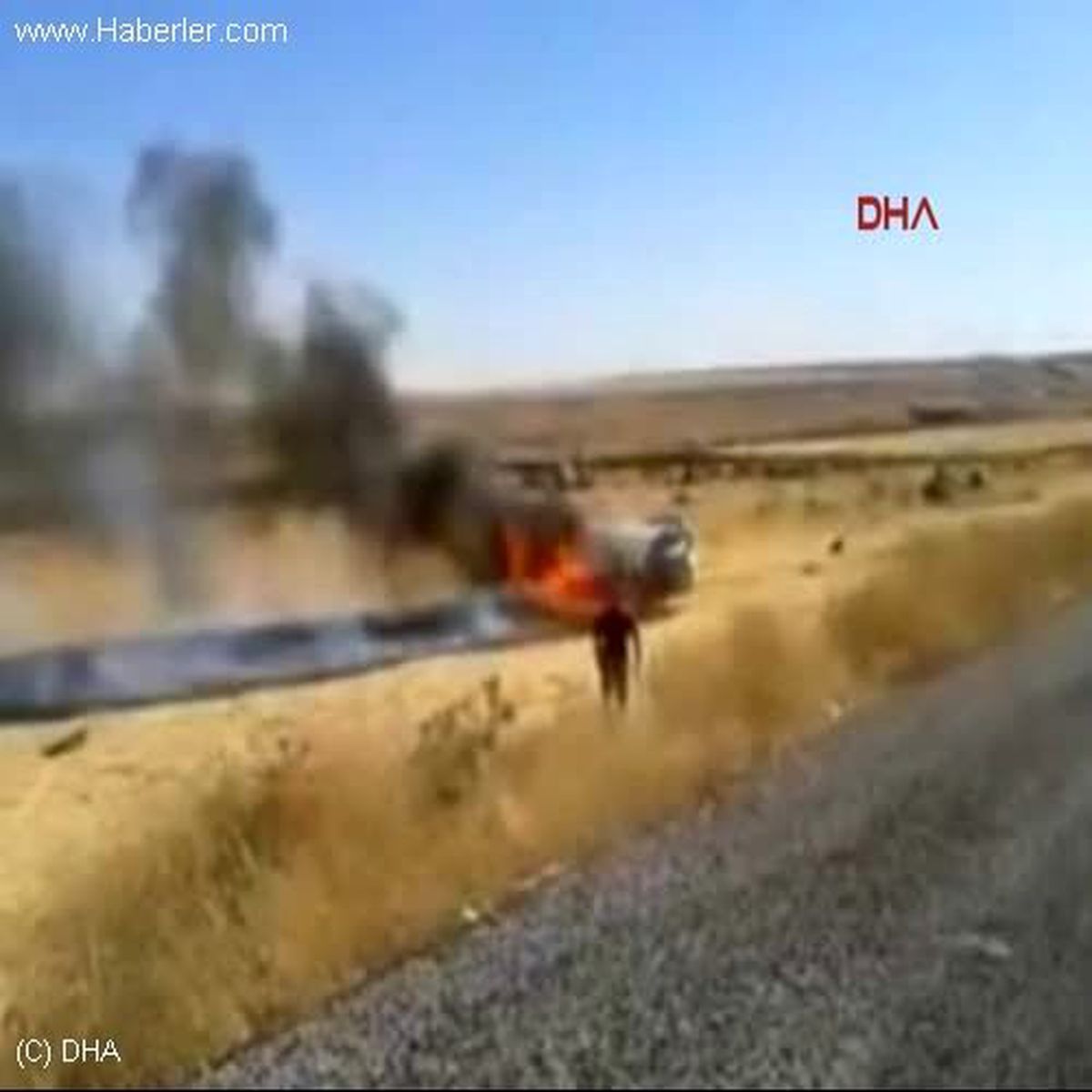 Şanlıurfa Siverek\'te Devrilen Otomobil Alev Aldı