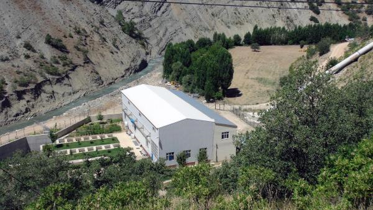 Tunceli\'de Baraj Santrali Merkezine Bombalı Saldırı